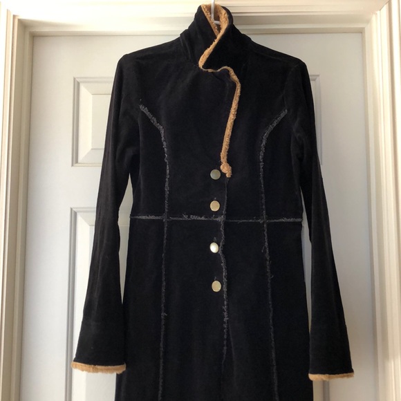 Cascade Trench Coat with Faux Fur - Picture 9 of 16